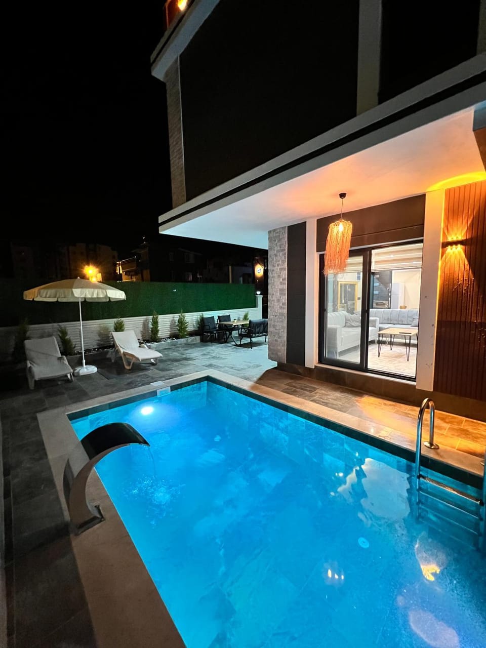 Dubleks Özel Havuzlu Teraslı Lüks Villa Villa in Mersin