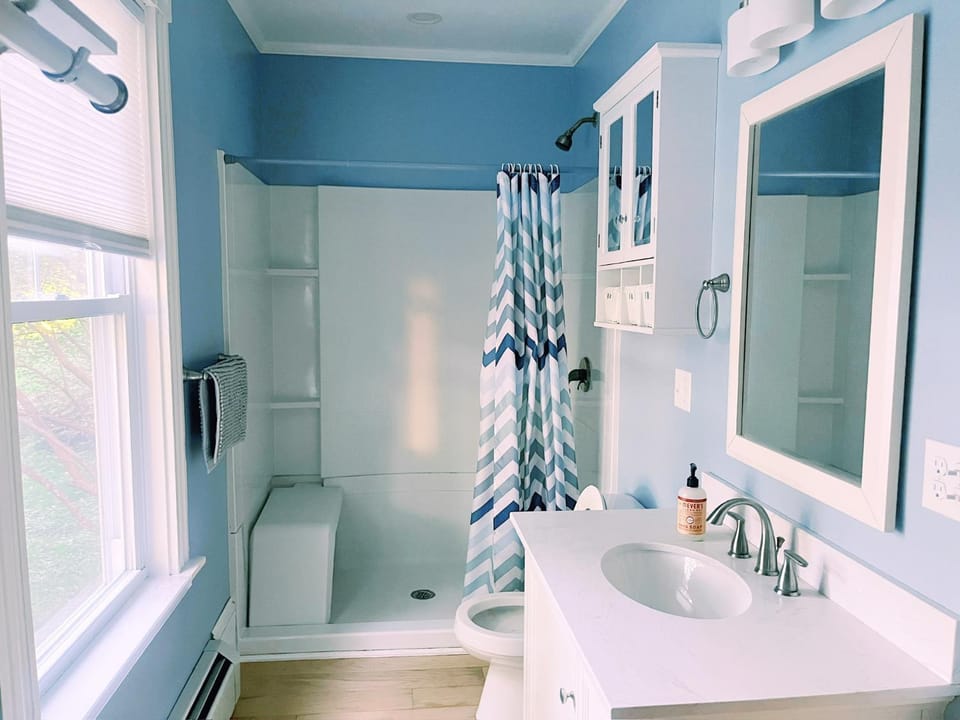 Cozy 1Br Apt Apartment in Bangor
