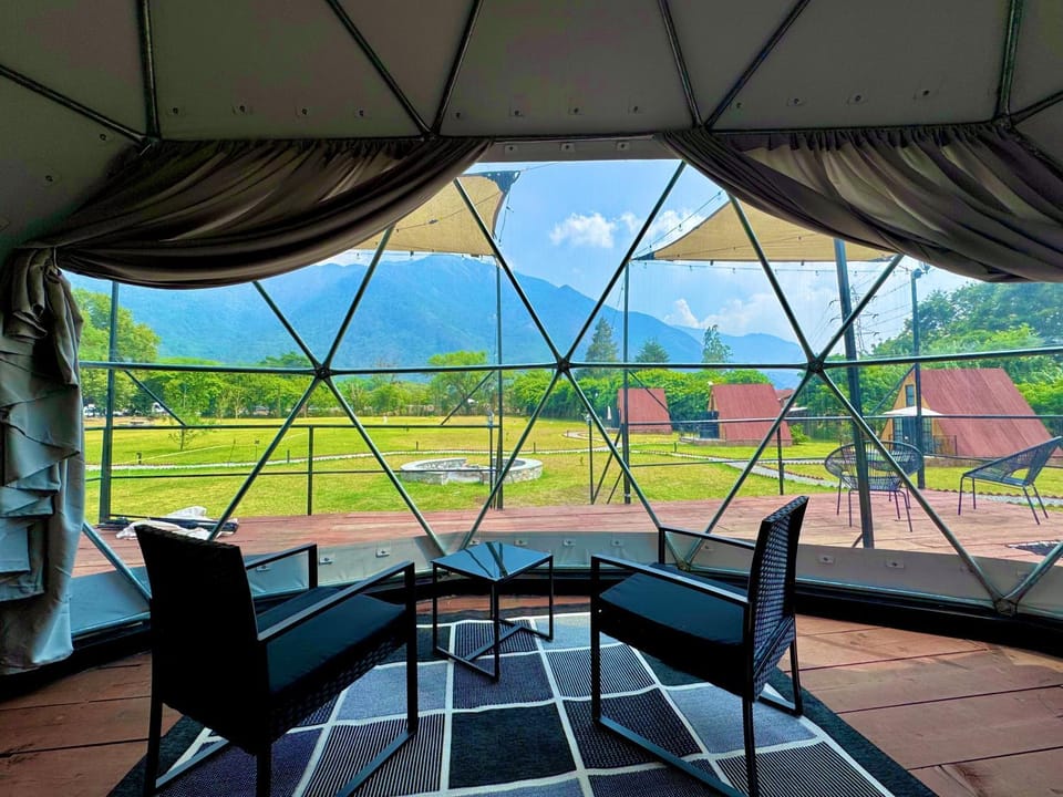 Natural landscape, Garden, View (from property/room), Living room, Seating area, Mountain view