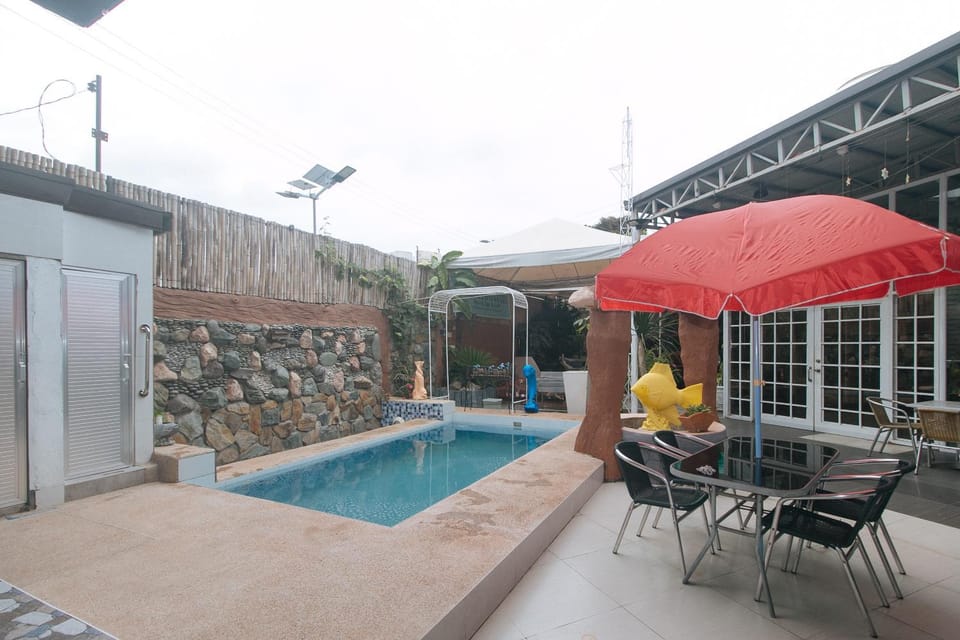 Day, Swimming pool, Swimming pool