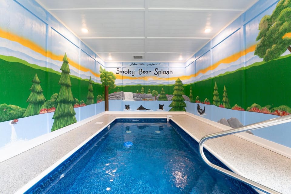 Pool view, Swimming pool