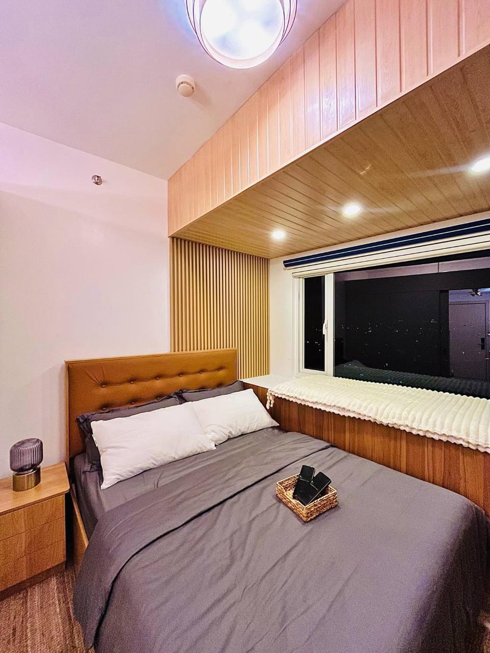 SolAzur Staycation SMDC South Residences Las Piñas with 100MBPS Wifi &NETFLIX &BAR STATION &CITY LIGHTS VIEW Apartment hotel in Las Pinas