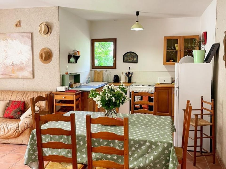 Gîte à Oisly près des Châteaux de la Loire avec Parking et Animaux Bienvenus - FR-1-491-469 House in Centre-Val de Loire