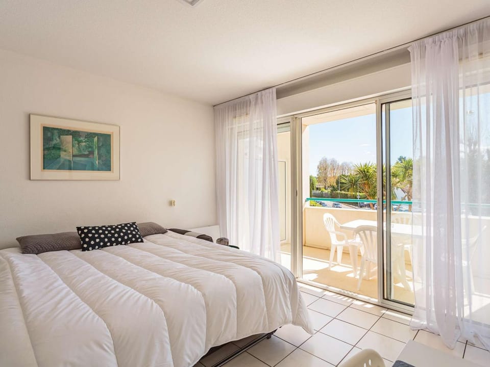 Studio face au golf avec terrasse et parking - FR-1-4-702 Apartment in Ciboure