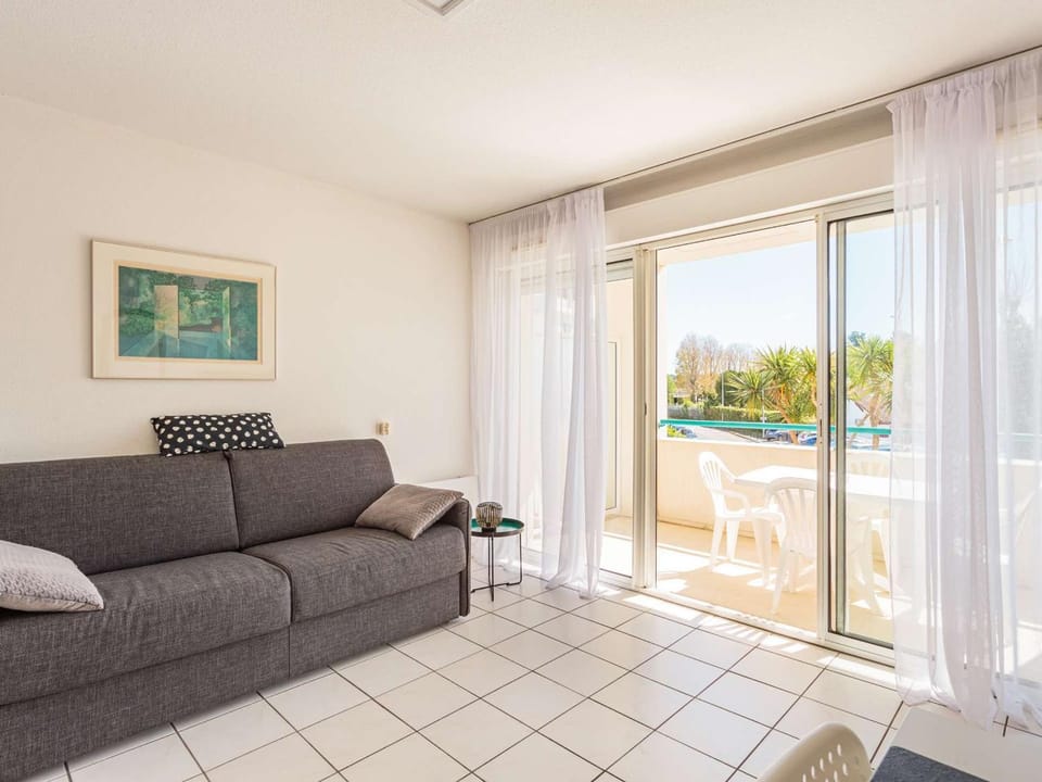 Studio face au golf avec terrasse et parking - FR-1-4-702 Apartment in Ciboure