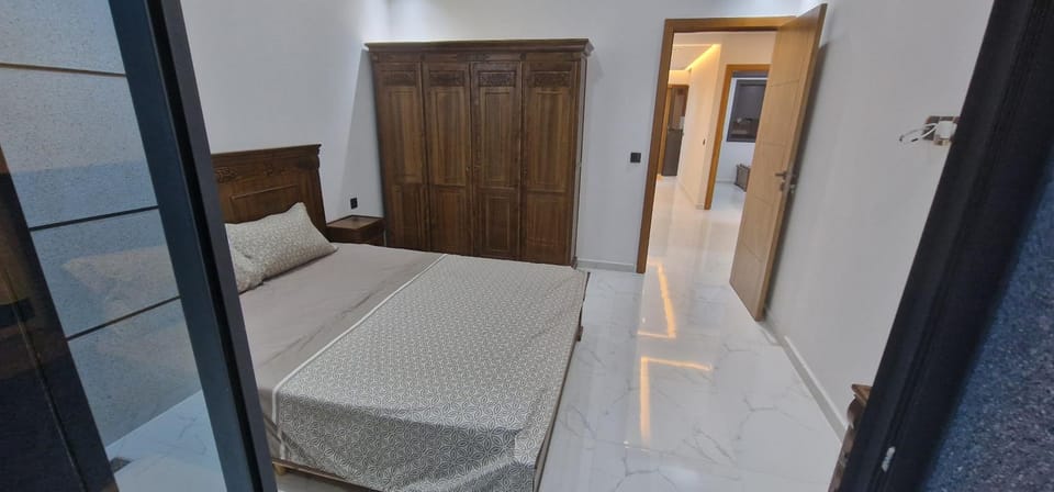 Bedroom, wardrobe