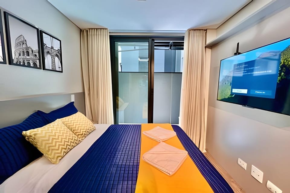 Moderno Studio C/AR, TV SmaRt & Garagem Apartment in Curitiba