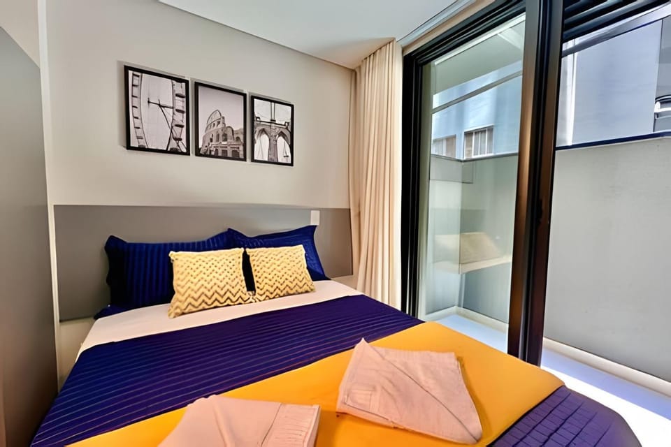 Moderno Studio C/AR, TV SmaRt & Garagem Apartment in Curitiba