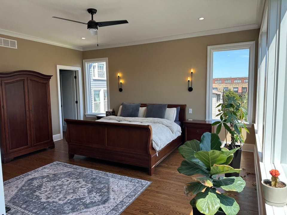Bed, Photo of the whole room, Bedroom