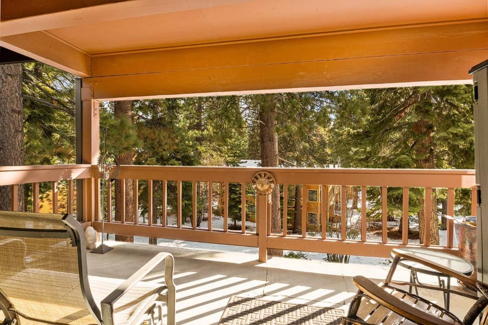 Sierra Pines Retreat - Sleeps 6 House in Incline Village