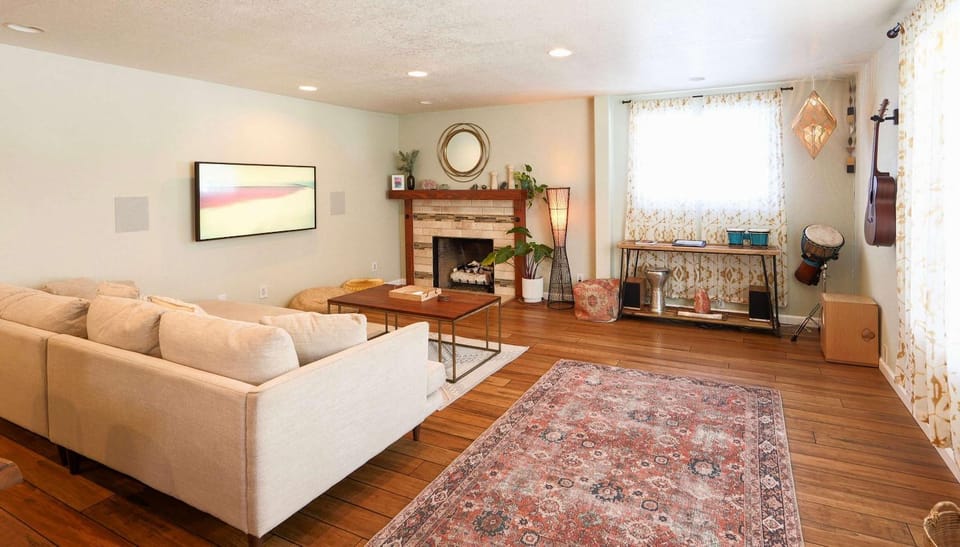 Tahoe Trail Retreat - Steps from the TRT House in Round Hill Village