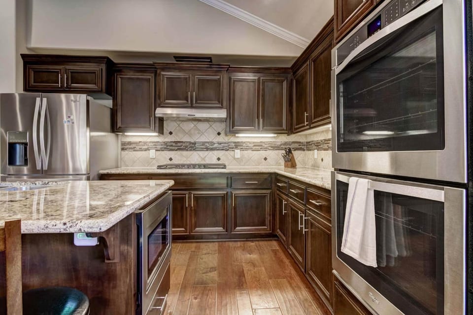 Tahoe Woods Heavenly - Walk to beach & Gondola to Heavenly Ski House in South Lake Tahoe