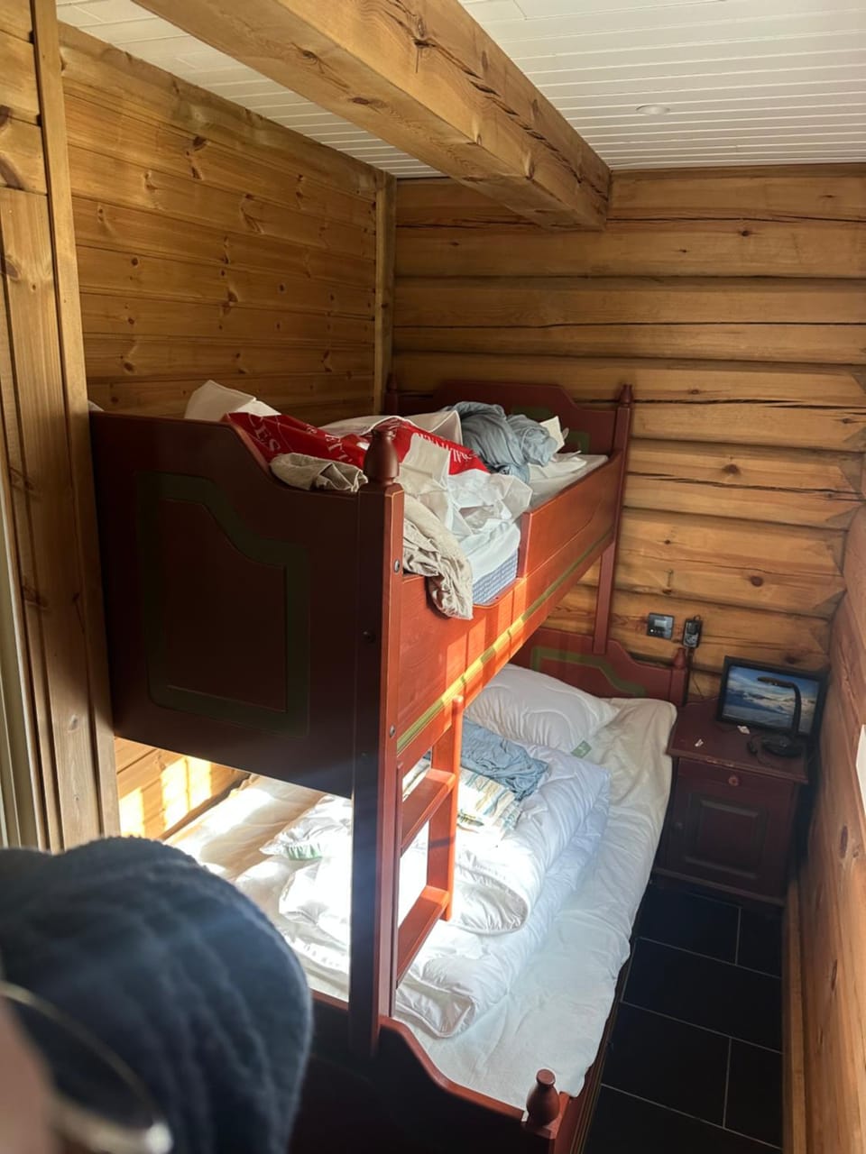Bedroom, bunk bed