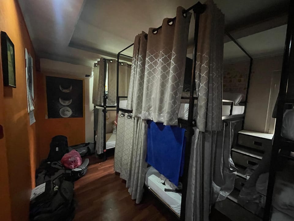 Bed, bunk bed