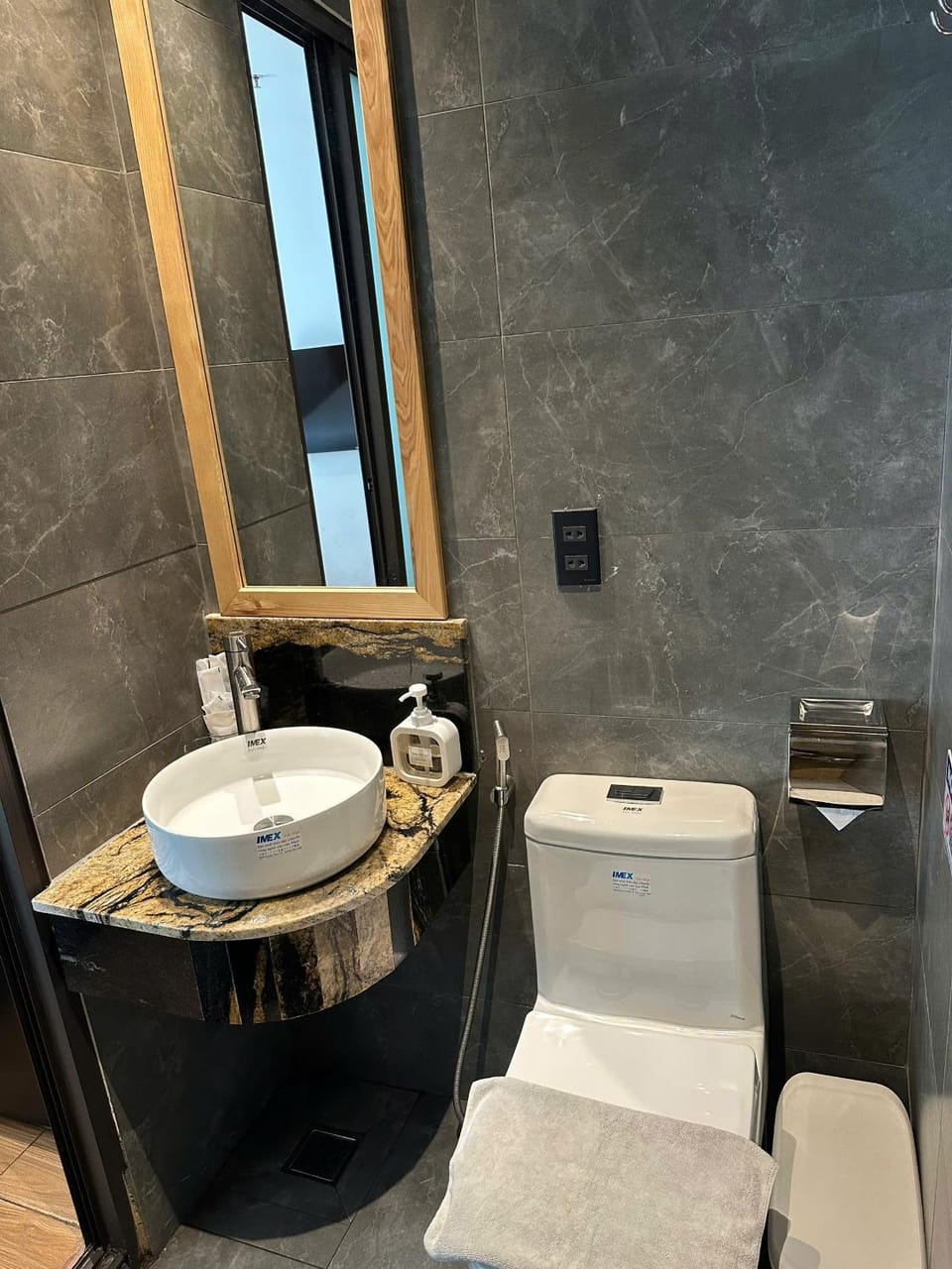Toilet, Bathroom