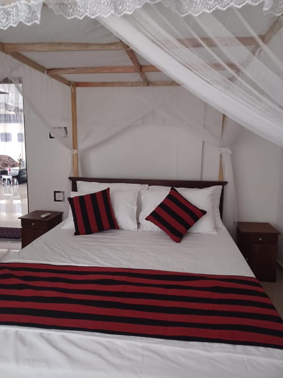Bed, Photo of the whole room