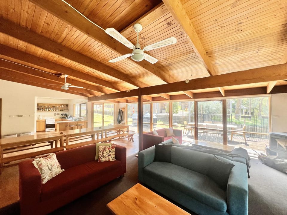 Communal lounge/ TV room