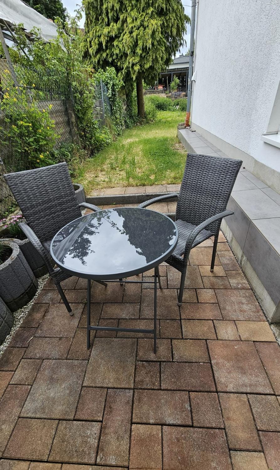 Patio, Day, Garden, Seating area, Dining area, Garden view