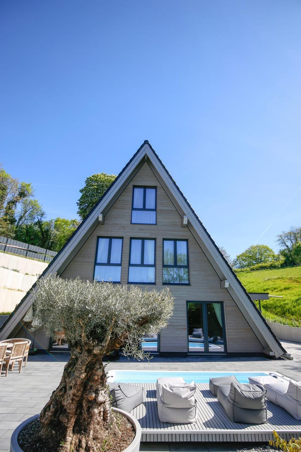 Property building, Swimming pool
