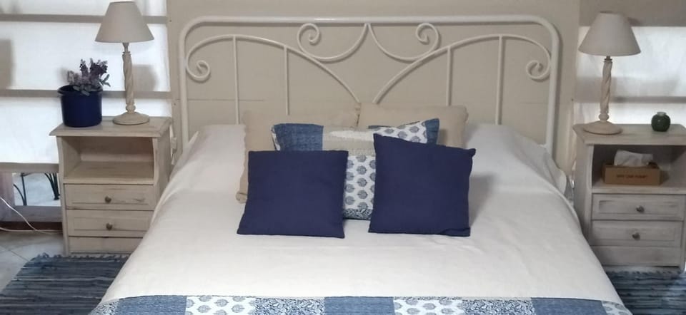 Falcon view B&B Apartment in Sporades, Greece