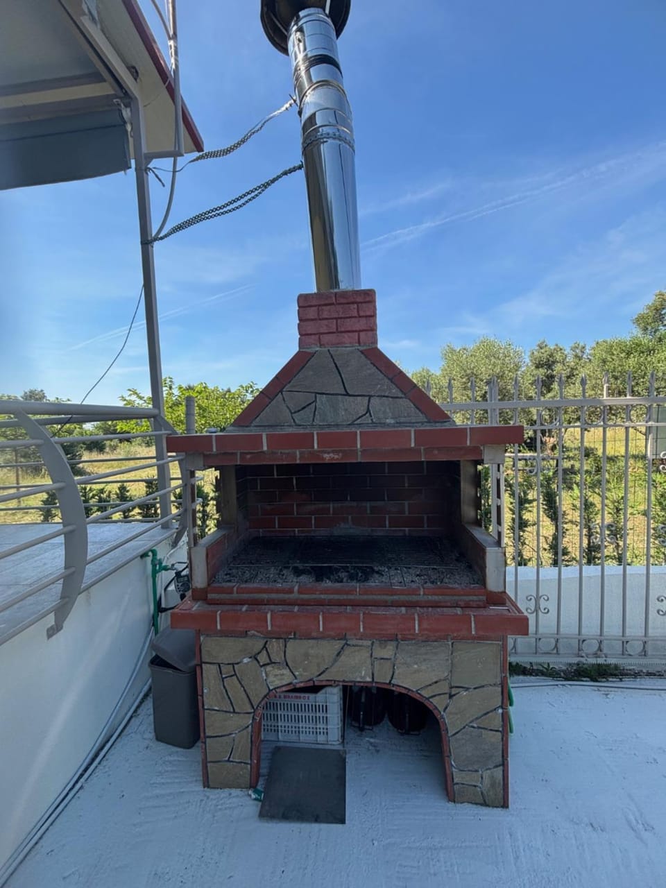 Day, BBQ facilities