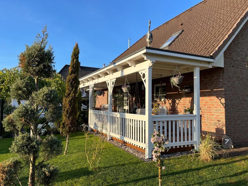 Property building, Spring