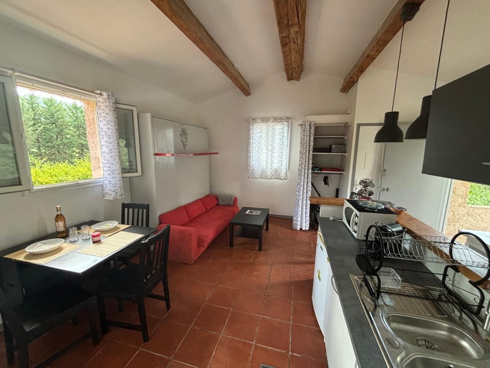 Studio terrasse Apartment in Salernes