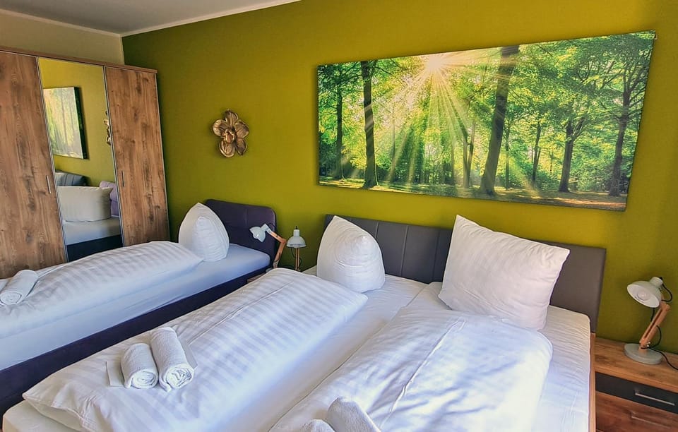 Bed, Photo of the whole room, Bedroom