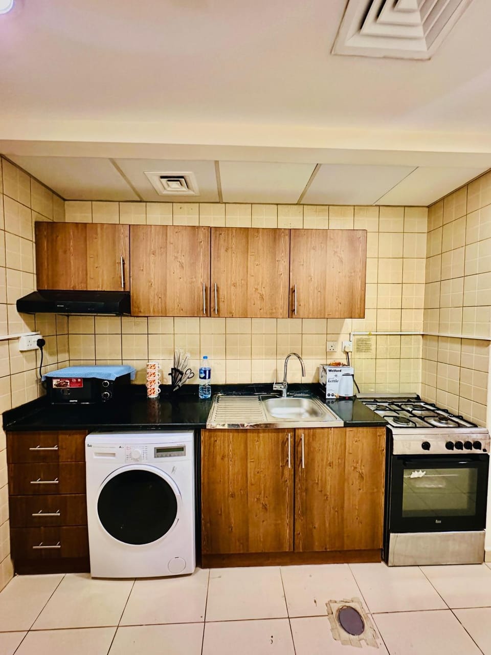 Cozy Beachfront Stay in Luxury Studio Apartment in Ajman