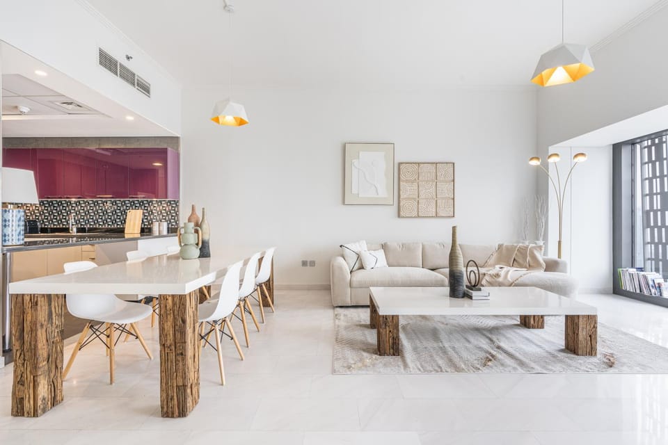Kitchen or kitchenette, Living room, Seating area, Dining area