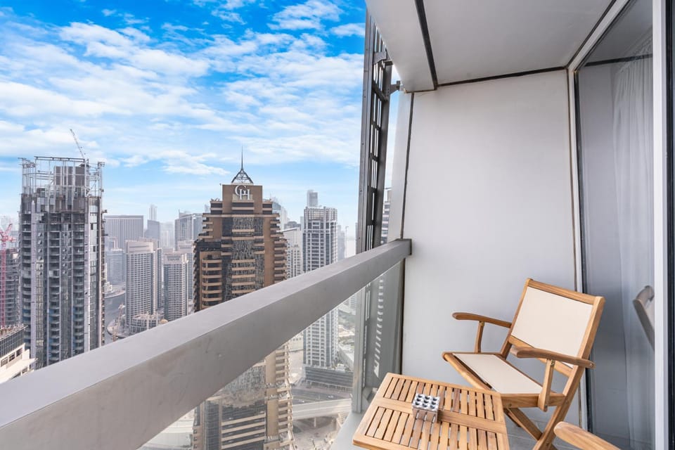 Day, View (from property/room), Balcony/Terrace, Seating area, City view
