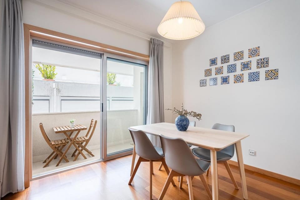 GuestReady - Cityscape residence with balcony Apartment in Porto