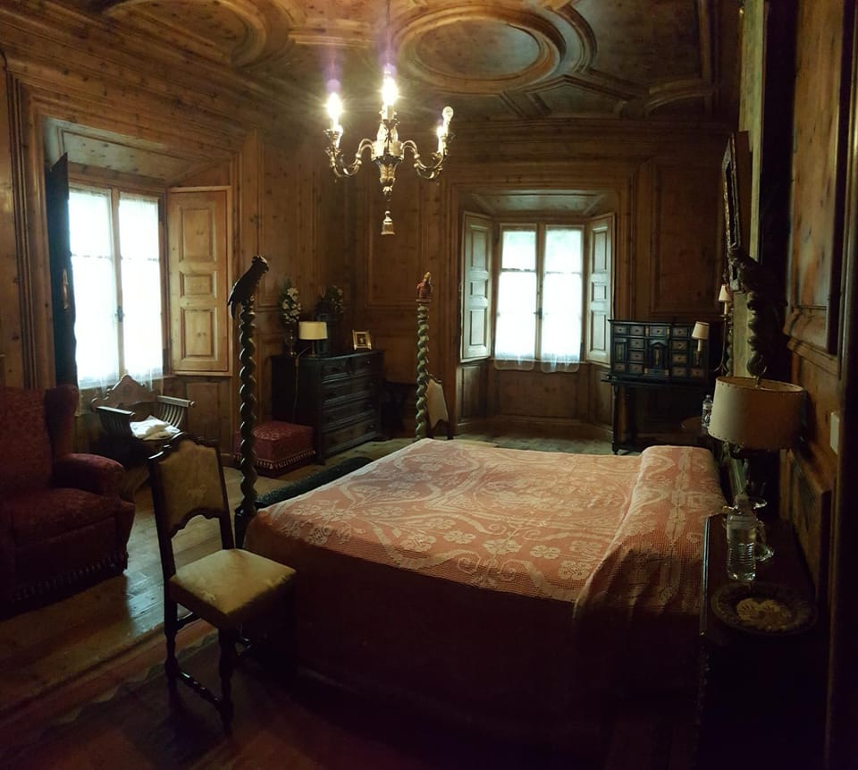 Day, Photo of the whole room