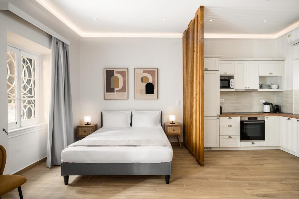 Bed, Kitchen or kitchenette, Photo of the whole room, Bedroom