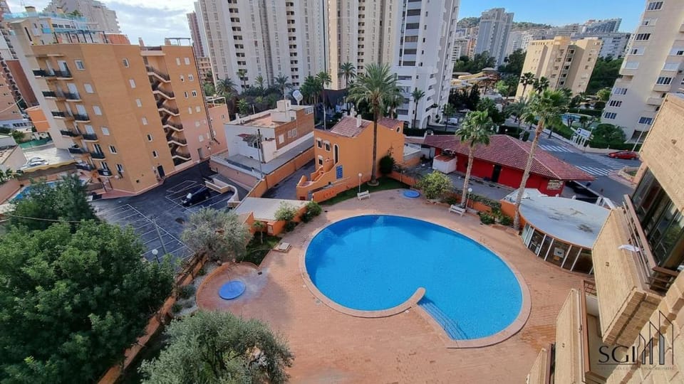 Property building, Garden, City view, Pool view, Swimming pool, Swimming pool, Location, Parking