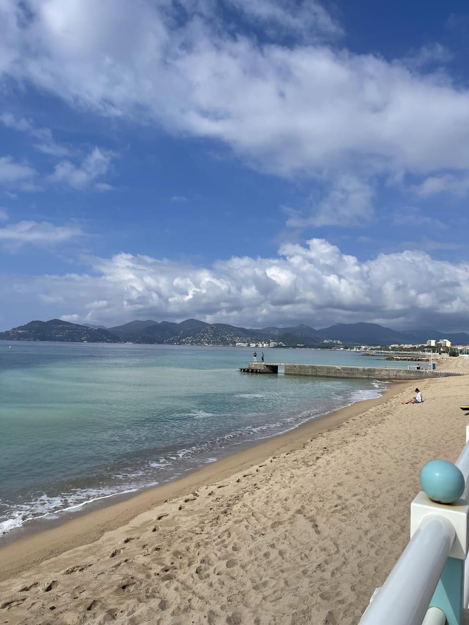 Cannes Beach Residence vue mer et pisicne Apartment in Cannes