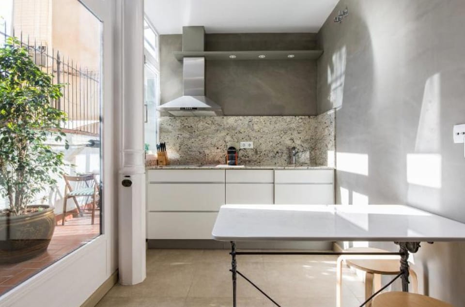 Kitchen or kitchenette