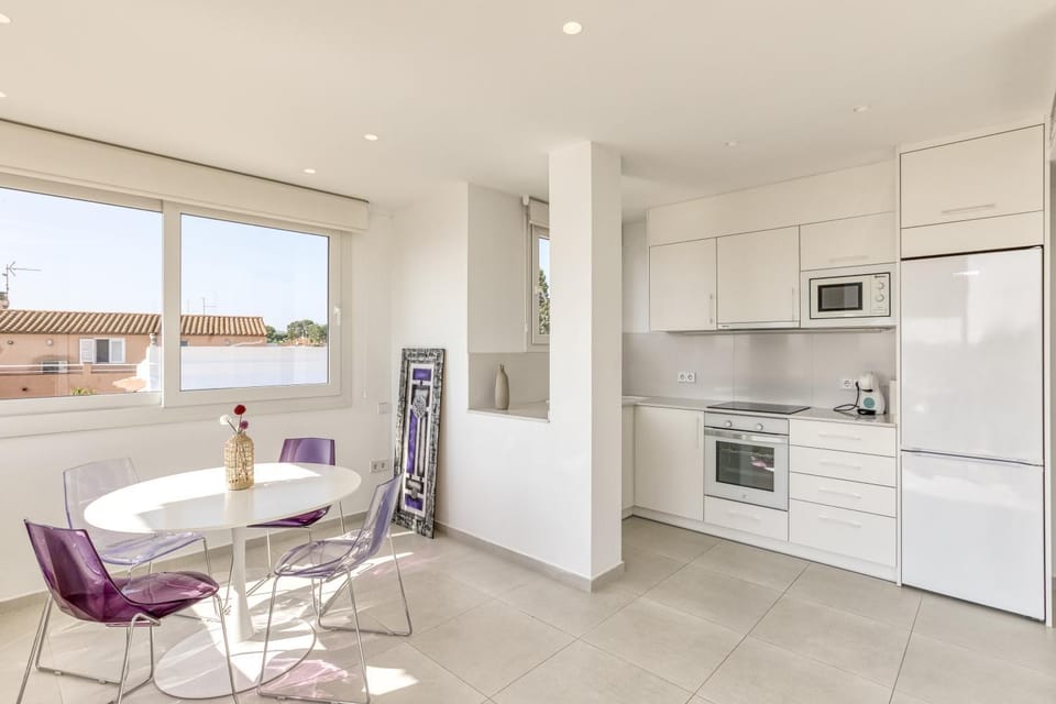 Property building, Kitchen or kitchenette, Living room