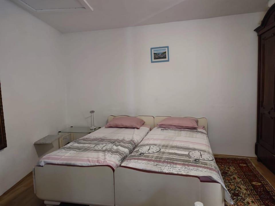 Apartment with quiet yard and garden Apartment in Split-Dalmatia County