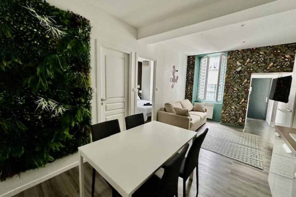 Apartment 3p with Wifi at the foot of the Old Port Apartment in La Rochelle