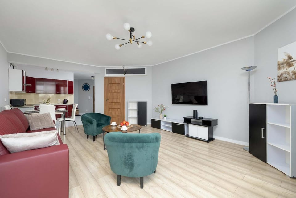 TV and multimedia, Kitchen or kitchenette, Living room, Seating area