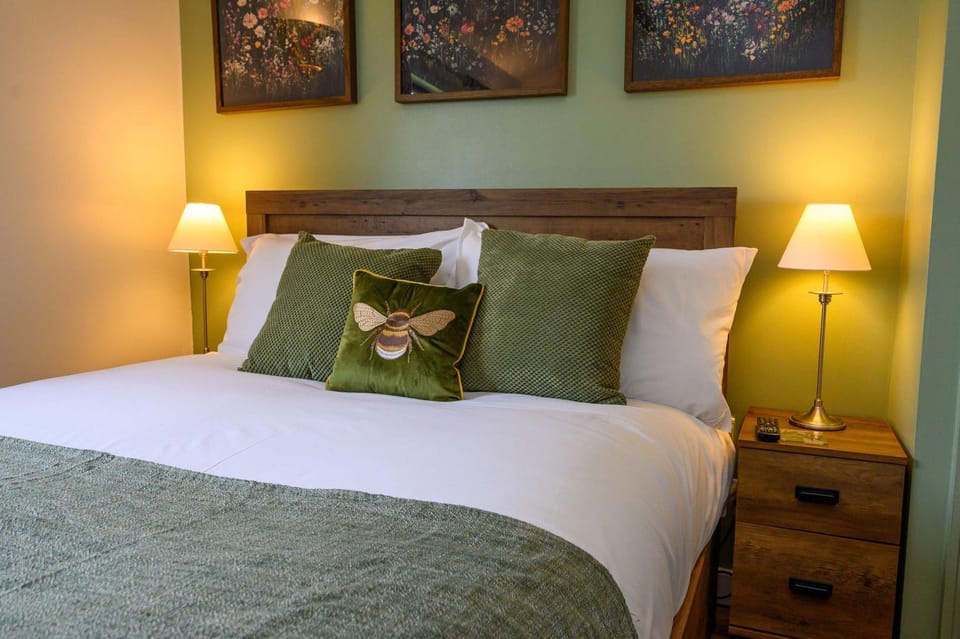 Bed, Bedroom