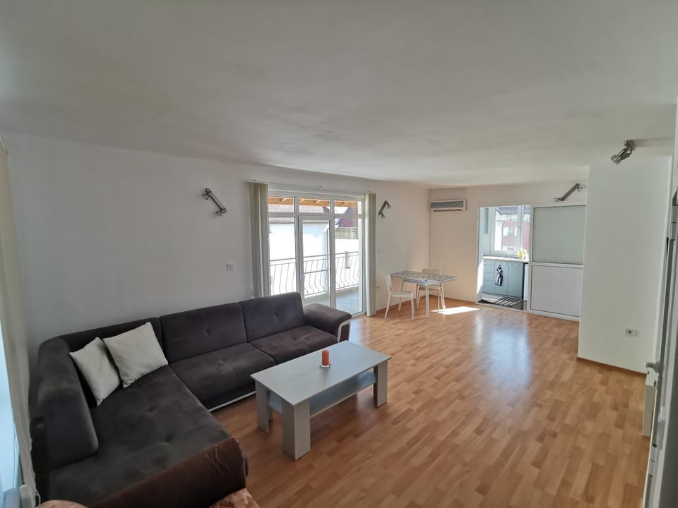 Emona 5 floor 4 Apartment in Burgas
