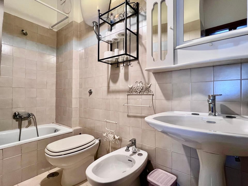 Toilet, Bathroom, Bath