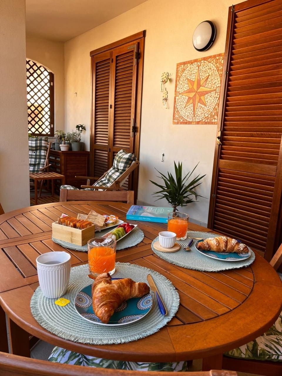Food and drinks, Dining area, Breakfast