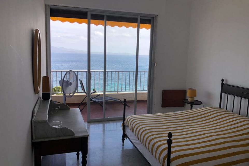 Bed, Natural landscape, View (from property/room), Balcony/Terrace, Photo of the whole room, Bedroom, Mountain view, Sea view