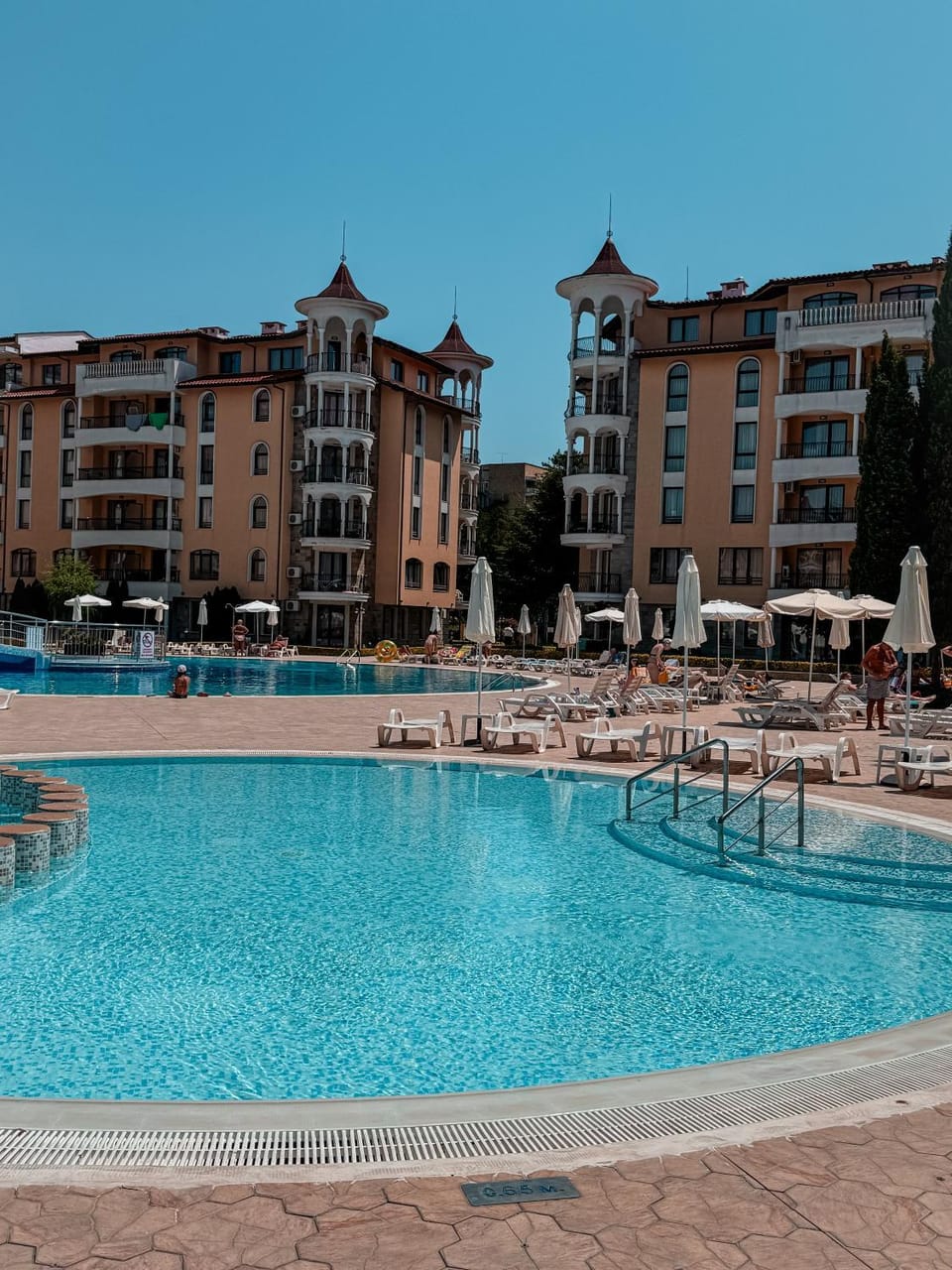 Swimming pool