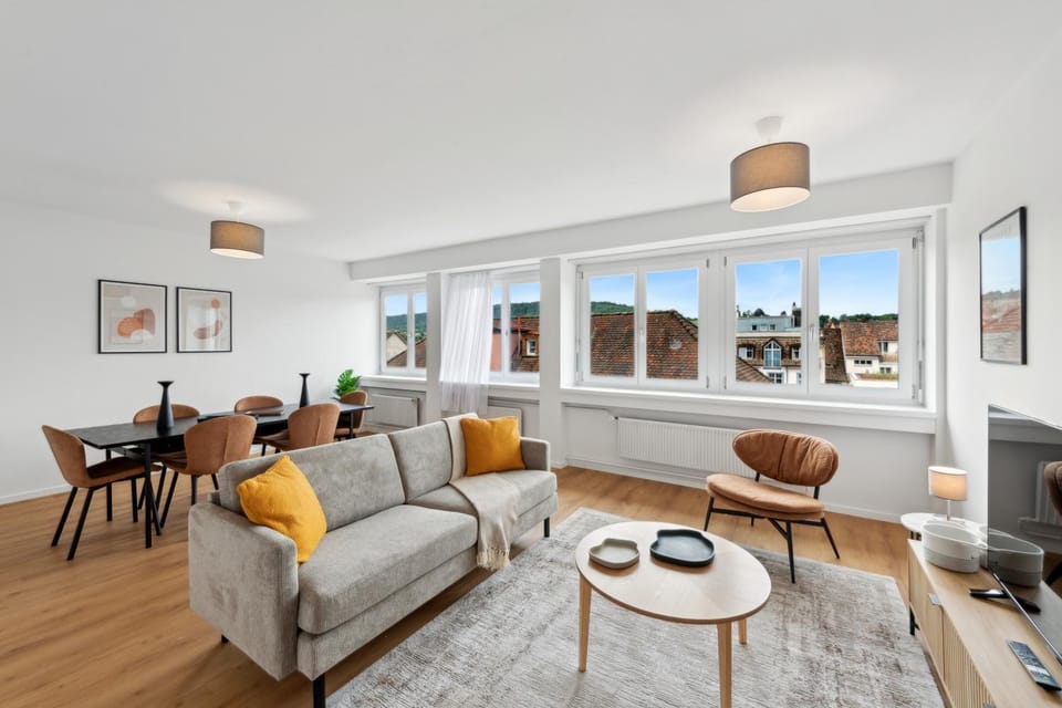 TV and multimedia, Living room, Dining area, furniture