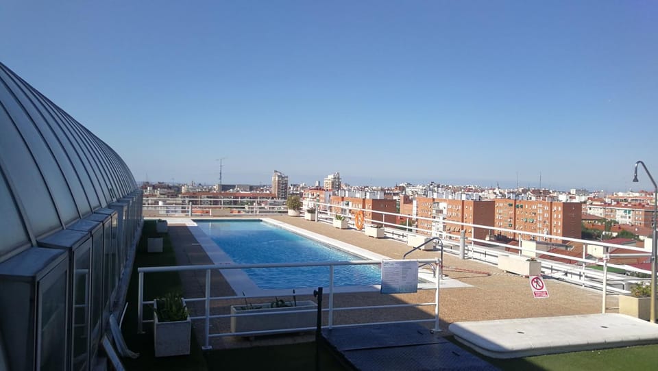 Chusbad place Cuzco-Santiago Bernabéu, Edificio Eurobuilding 2 Apartment in Madrid