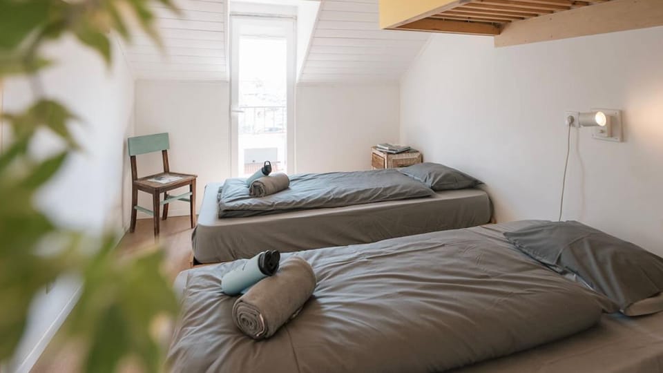 Bed, Living room, Photo of the whole room, Bedroom